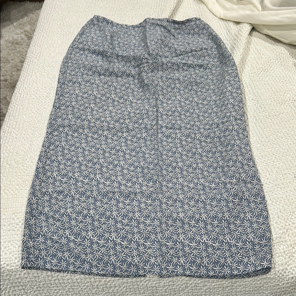 Elegant Blue Patterned Long Skirt Size: 10 Old Navy